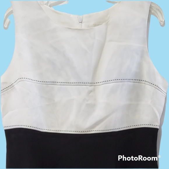 Dress - Picture 7 of 7